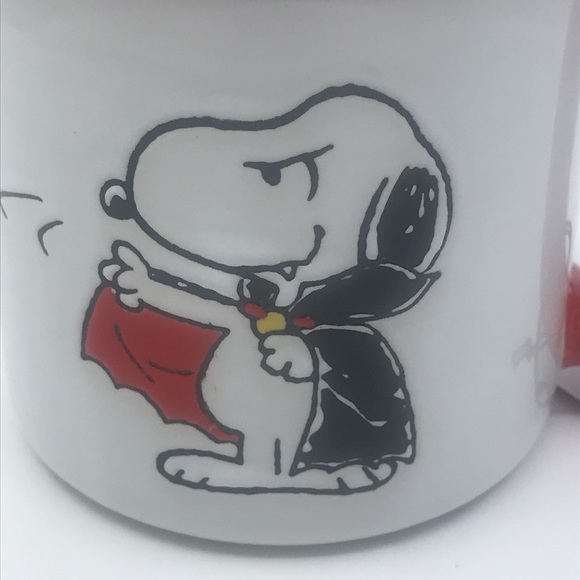 Large Snoopy Mug Halloween Vampire Fangtastic 2022 Peanuts Worldwide by Gibson - Picture 4 of 9
